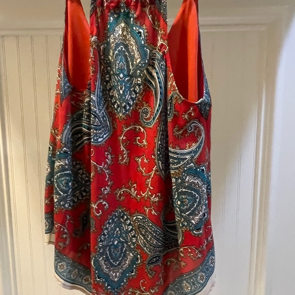 Colorful Sleeveless blouse - Picture 4 of 4